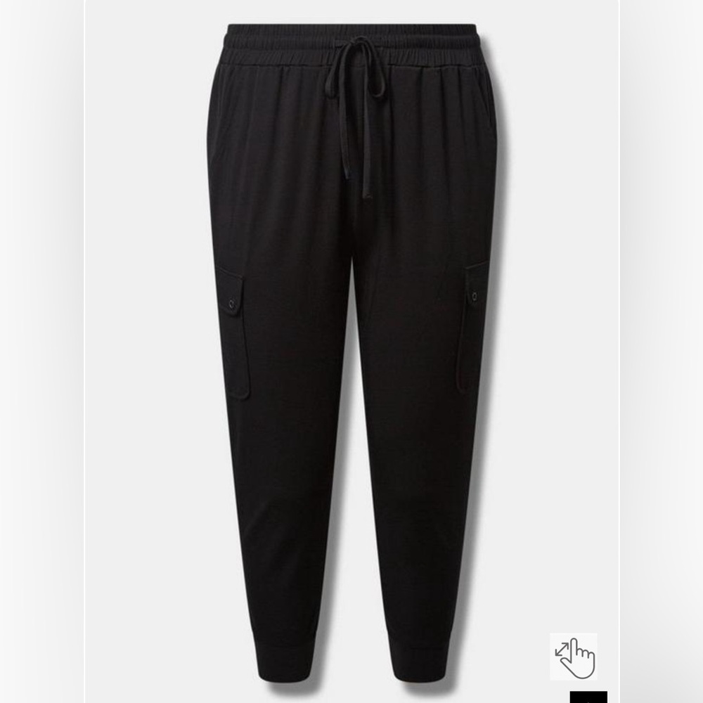 TORRID Relaxed Fit Jogger Stretch Challis Mid-Rise Cargo Pant. Size 18 New w/Tag